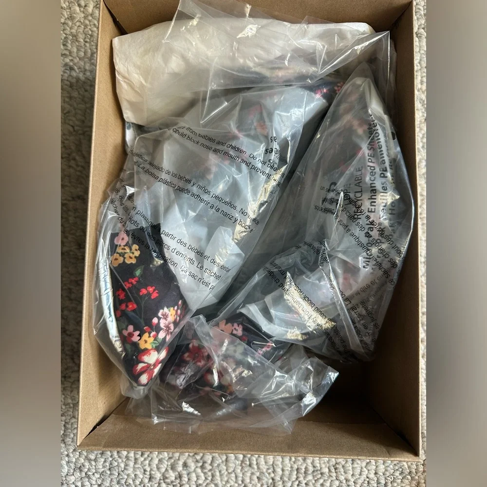 Jessica Simpson Heather floral heels - Picture 2 of 5